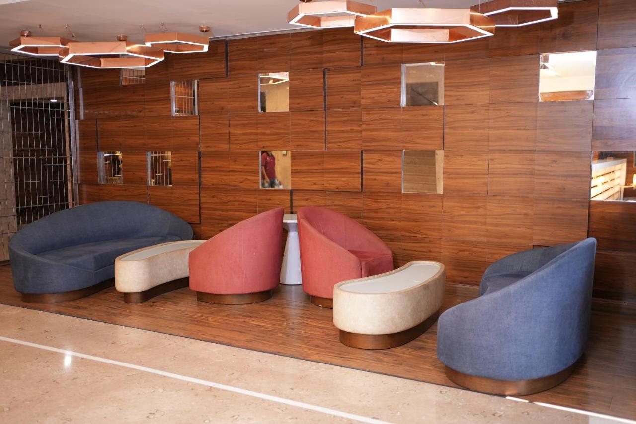 Rang Lords Inn Bharuch Екстер'єр фото