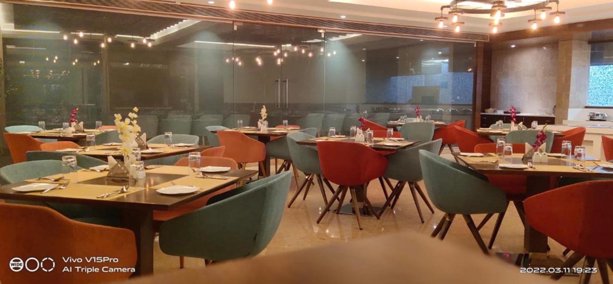 Rang Lords Inn Bharuch Екстер'єр фото